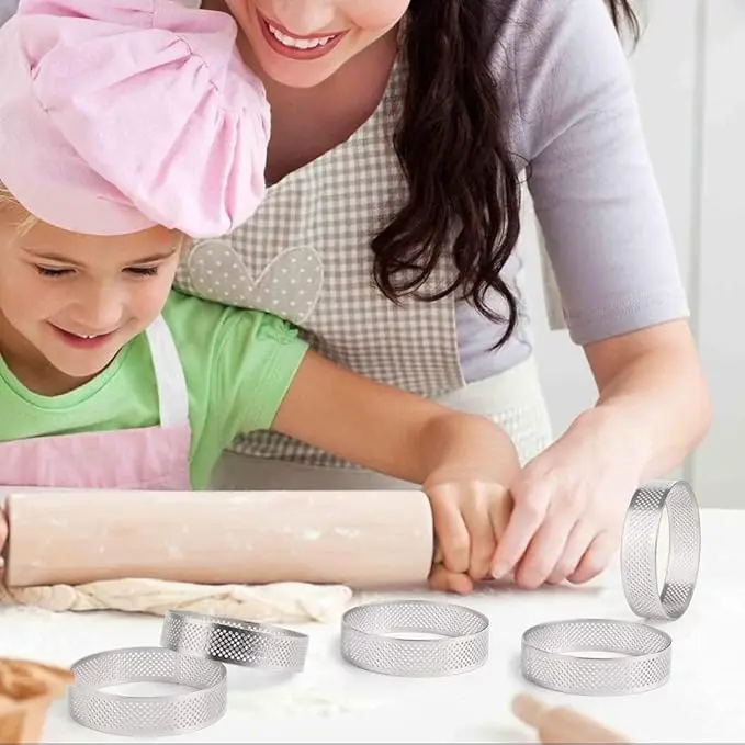 Anneau à tarte rond en acier inoxydable, moules perforés résistants à la chaleur, bricolage Mousse tarte aux fruits Tartlet beignet moule outils de cuisine 10 pièces
