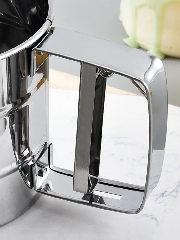 1pc En Acier Inoxydable Farine Tamis Pour La Cuisson, Poudre Sucre Shaker Avec Main Presse Conception, Fine Maille Farine Tamis