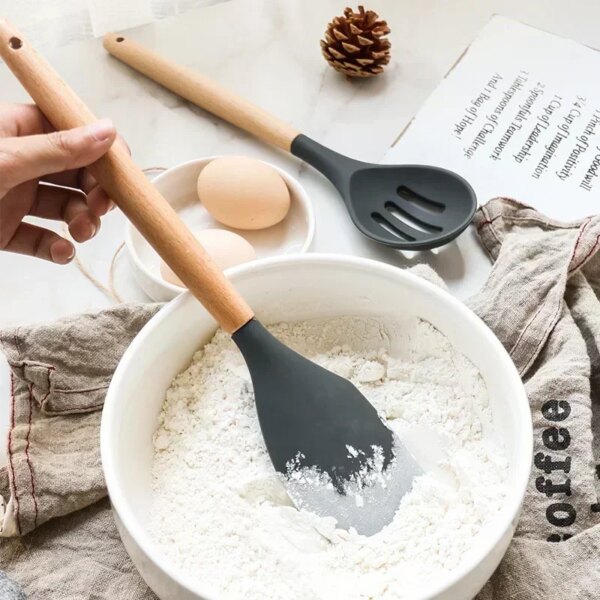 Ensemble d'Ustensiles de Cuisine en Silicone – 12 Pièces
