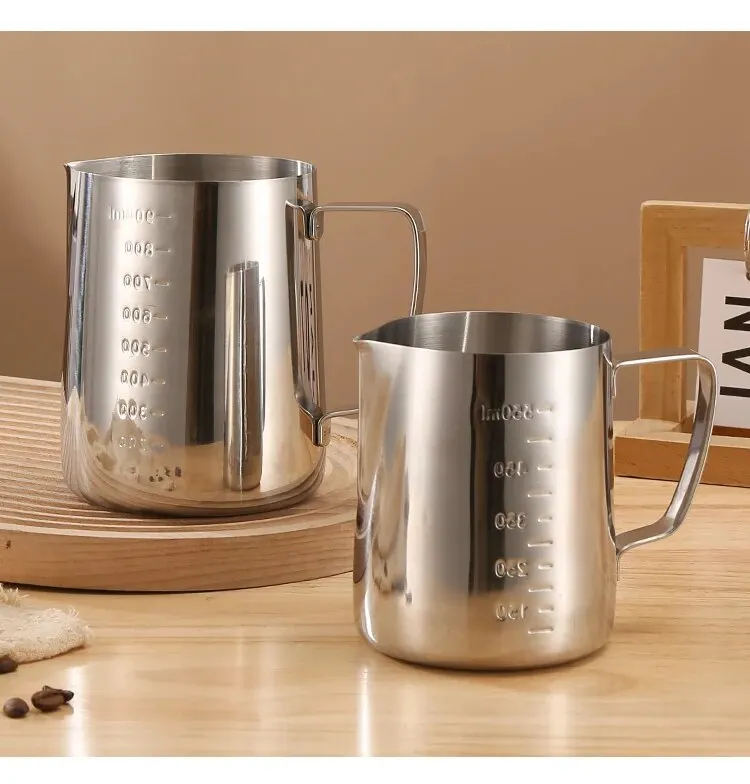 Pichet à mousse de lait en acier inoxydable, mousseur argenté, récipient à café Latte, pichet en métal, tasse Barista