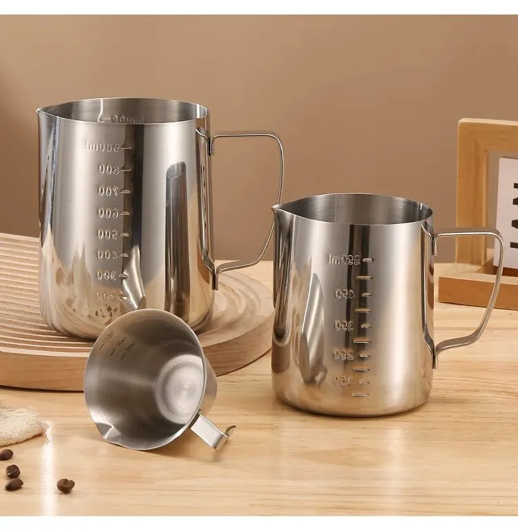 Pichet à mousse de lait en acier inoxydable, mousseur argenté, récipient à café Latte, pichet en métal, tasse Barista
